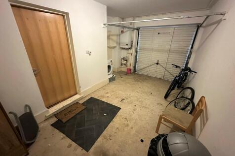 INTEGRAL GARAGE