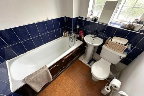 FITTED BATHROOM