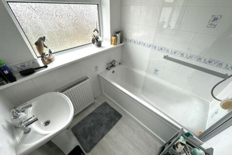 FITTED BATHROOM
