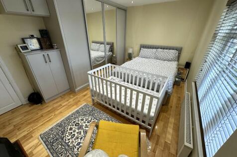BEDROOM 1 (B)