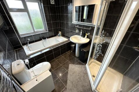FITTED BATHROOM