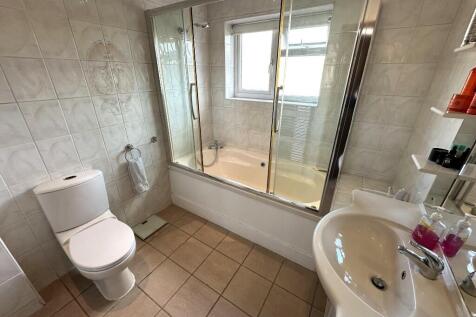 FITTED BATHROOM