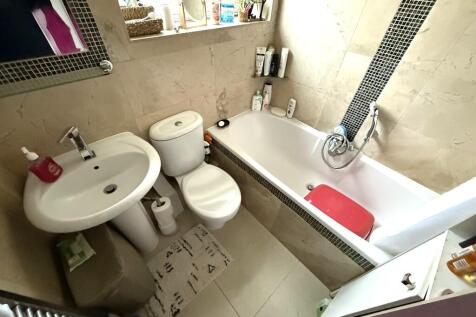 FITTED BATHROOM