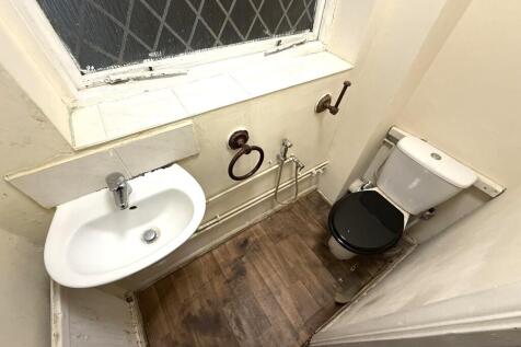 DOWNSTAIRS W.C.