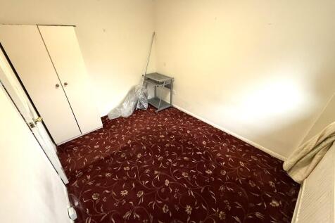 BEDROOM 2 (B)