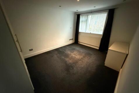 BEDROOM 1 (A)