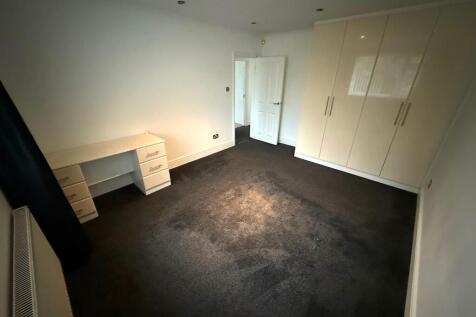 BEDROOM 1 (B)