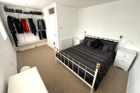 BEDROOM 1 (A)