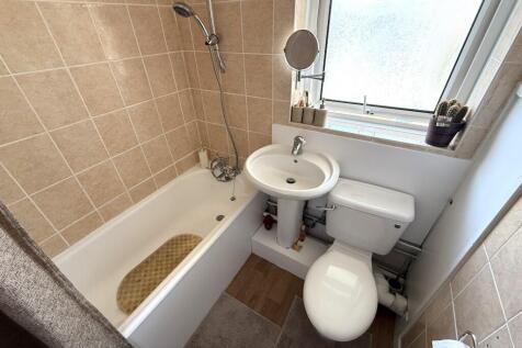 FITTED BATHROOM
