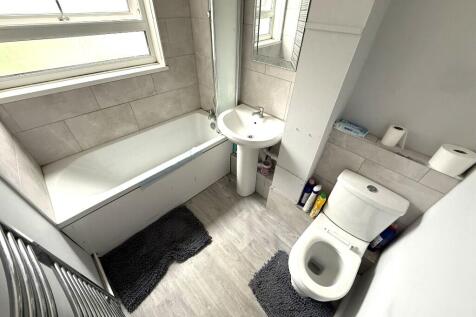 FITTED BATHROOM