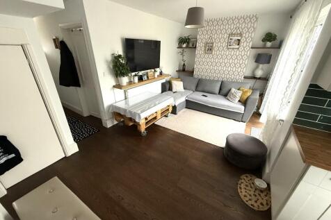 RECEPTION 1 (B)