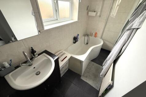FITTED BATHROOM