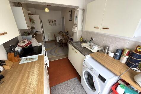 KITCHEN/DINER (B)