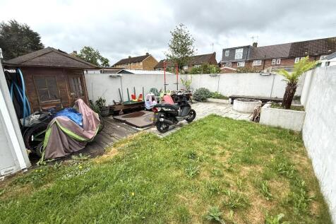 REAR GARDEN (B)
