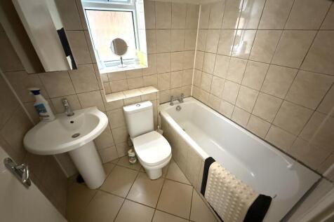 FITTED BATHROOM