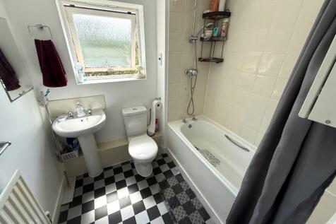 FITTED BATHROOM