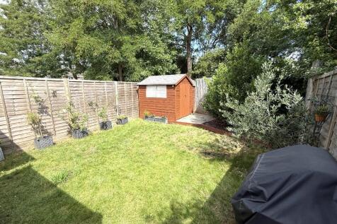 REAR GARDEN (B)