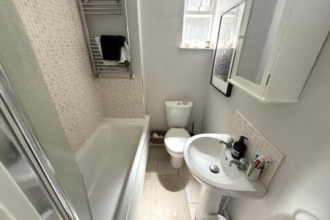 FITTED BATHROOM