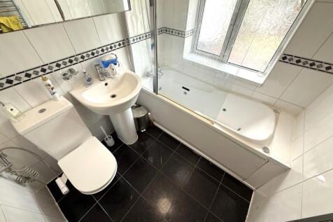 FITTED BATHROOM