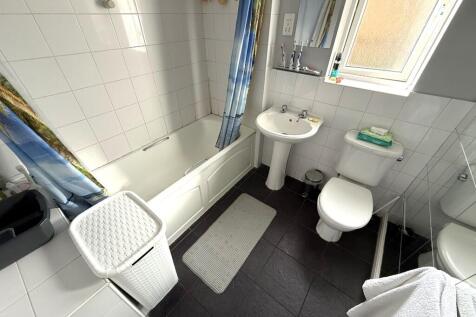 FITTED BATHROOM
