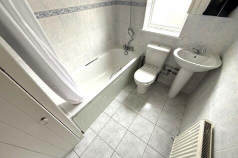 FITTED BATHROOM