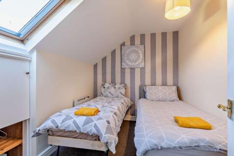 Holiday Cottage 2