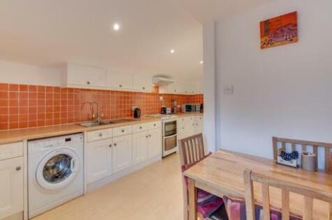 Kitchen_2.jpg