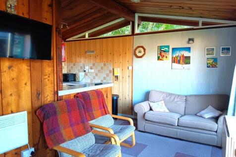 31 Tower Chalet-lounge.jpg