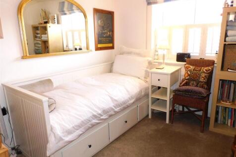 Obs Bed2.JPG