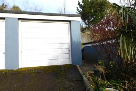 3 Alleyn garage.JPG