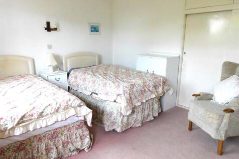 83 scal bed1.JPG