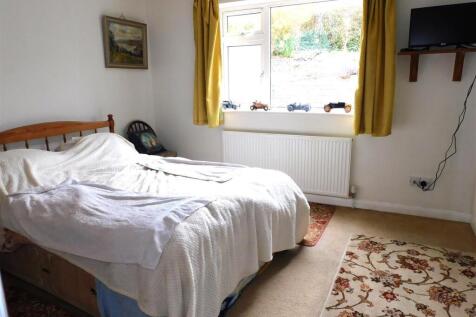 17 RD bed1.JPG