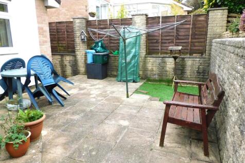 17 RD patio.JPG