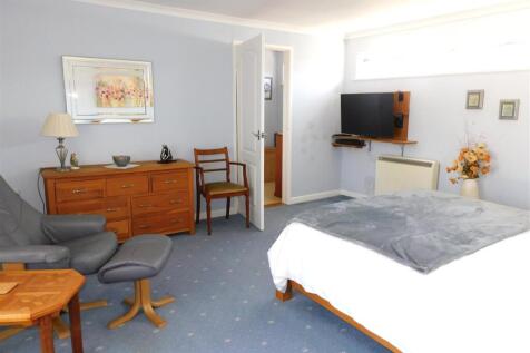 5 colyford bed.JPG