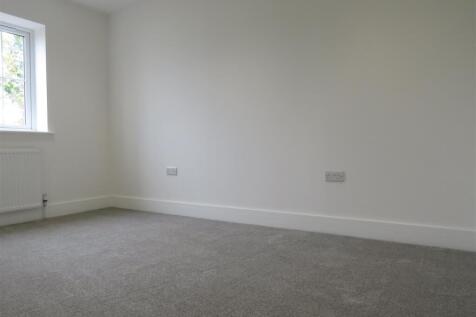 Bedroom - 2.JPG
