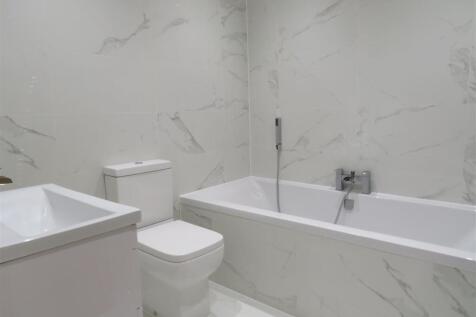 Bathroom - 2.JPG