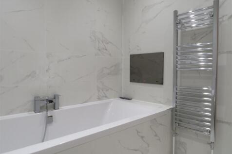 Bathroom - 3.JPG