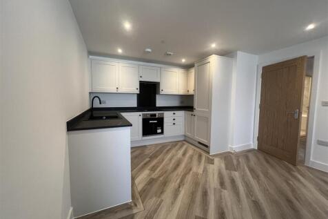 Flat 5 Kitchen.jpg