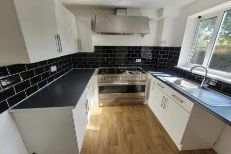 Plumpton kitchen.jpeg