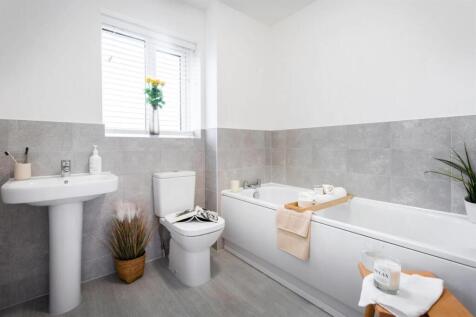 Main bath.jpg