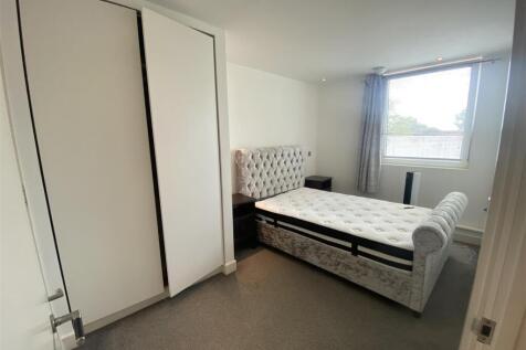 gunwharf bedrooom.jpeg
