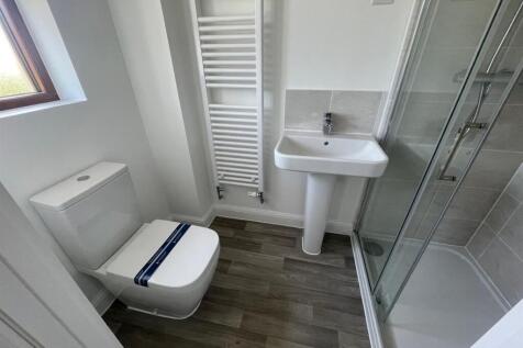 En-suite #2.jpg