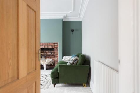 330MiddlewoodRoad(Interior)-2.jpg