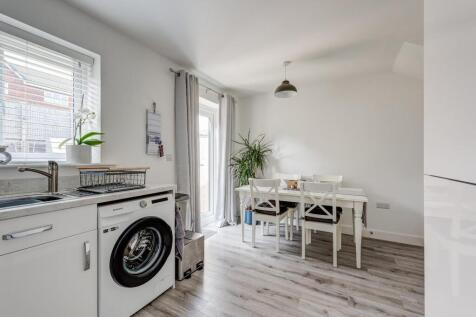 44RockinghamAvenue(Interior)(10of25).jpg