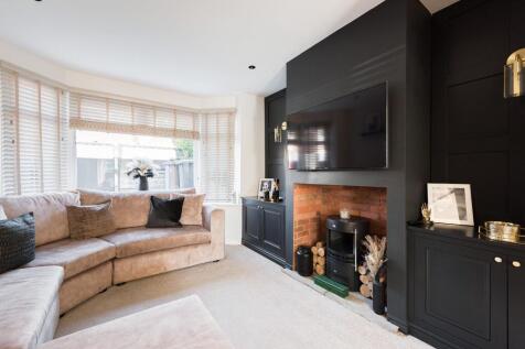 7FoxHillDrive(Interior)(8of34).jpg