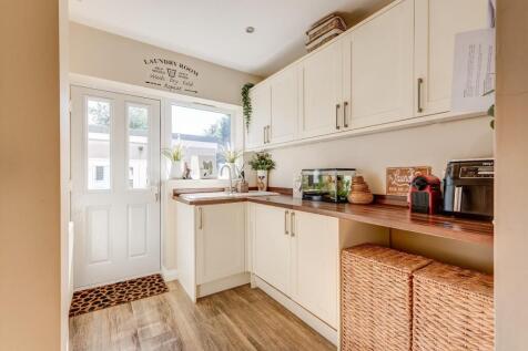 7FoxHillDrive(Interior)(12of34).jpg