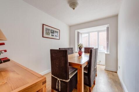 25OldHouseClose(Interior)(5of17).jpg