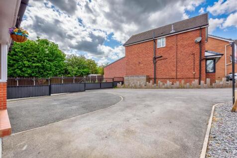 25OldHouseClose(Exterior)(7of7).jpg