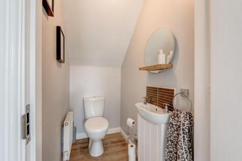 35FountainsCrescent(Interior)(10of28).jpg