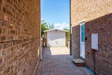 69BinstedWay(Exterior)(3of9).jpg
